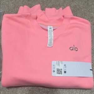 🆕 Neon Bubblegum Crew Neck Pullover 🆕